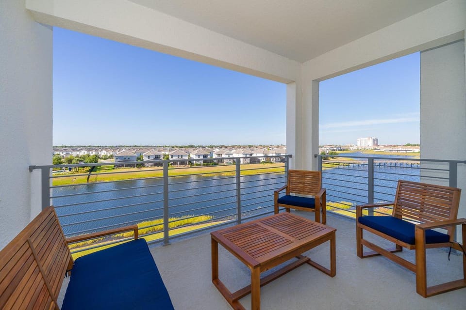 3141-405IL STOREY LAKE, CONDO 2/2 LAKE VIEW Apartment in Kissimmee