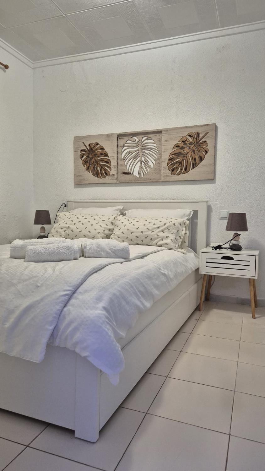 Cozy Bungalow with a Pool and not far from a BEAUTIFUL beach House in Vega Baja del Segura