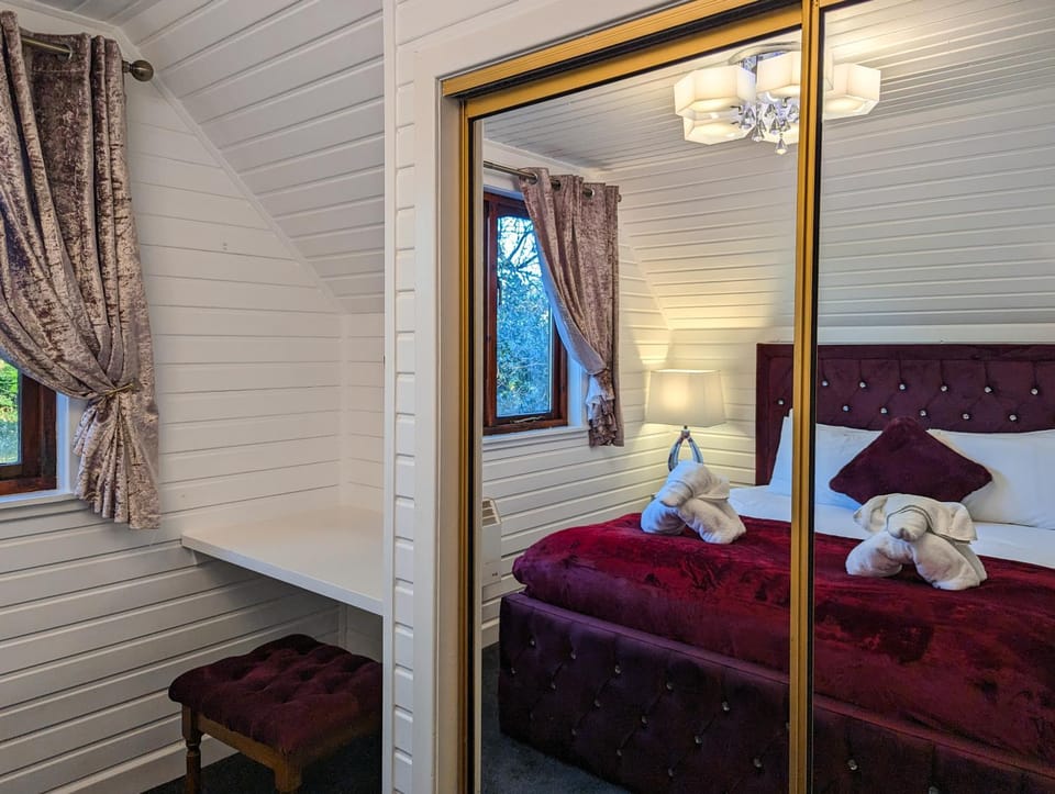 Bed, Bedroom, wardrobe