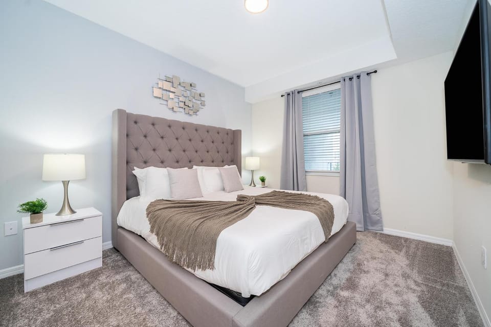 3151-207NC STOREY LAKE, CONDO 2/2 LAKE VIEW Apartment in Kissimmee