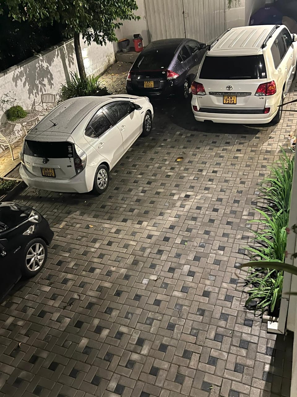 Garden, Parking