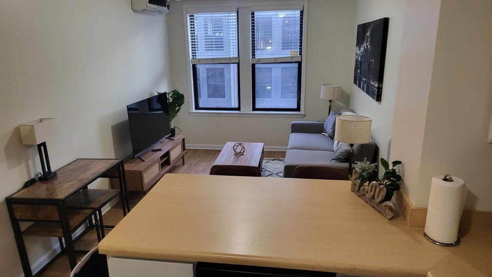 Prime City Center Location! 2BR Near Everything! Apartment in Windsor