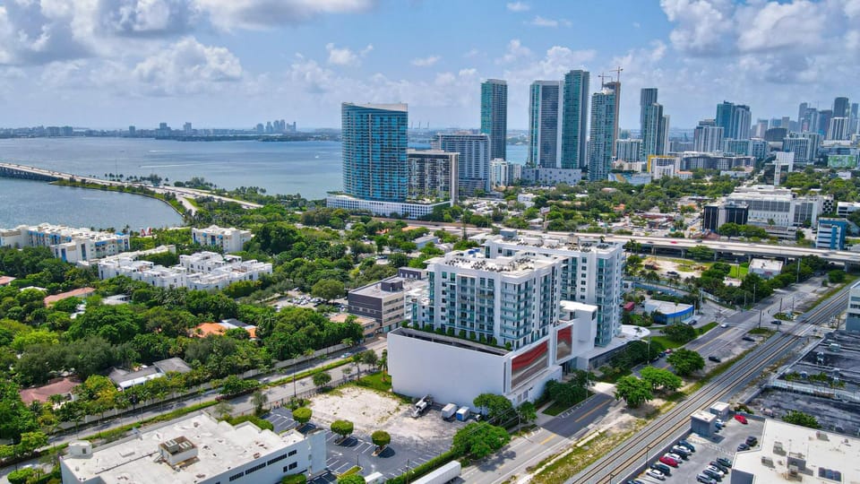3900-717AS DESIGN DISTRICT, CONDO 2 BEDROOMS & 2 BATHROOMS & BAY Apartment in Miami