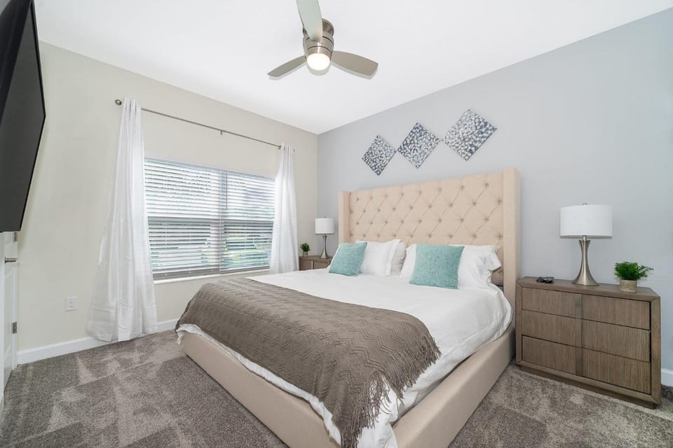 4381FA TOWNHOUSE 4 BEDROOMS & 3 BATHROOMS + POOL House in Kissimmee