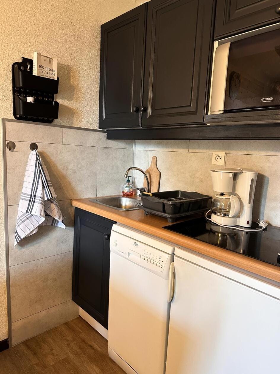 Bathroom, oven, kitchen