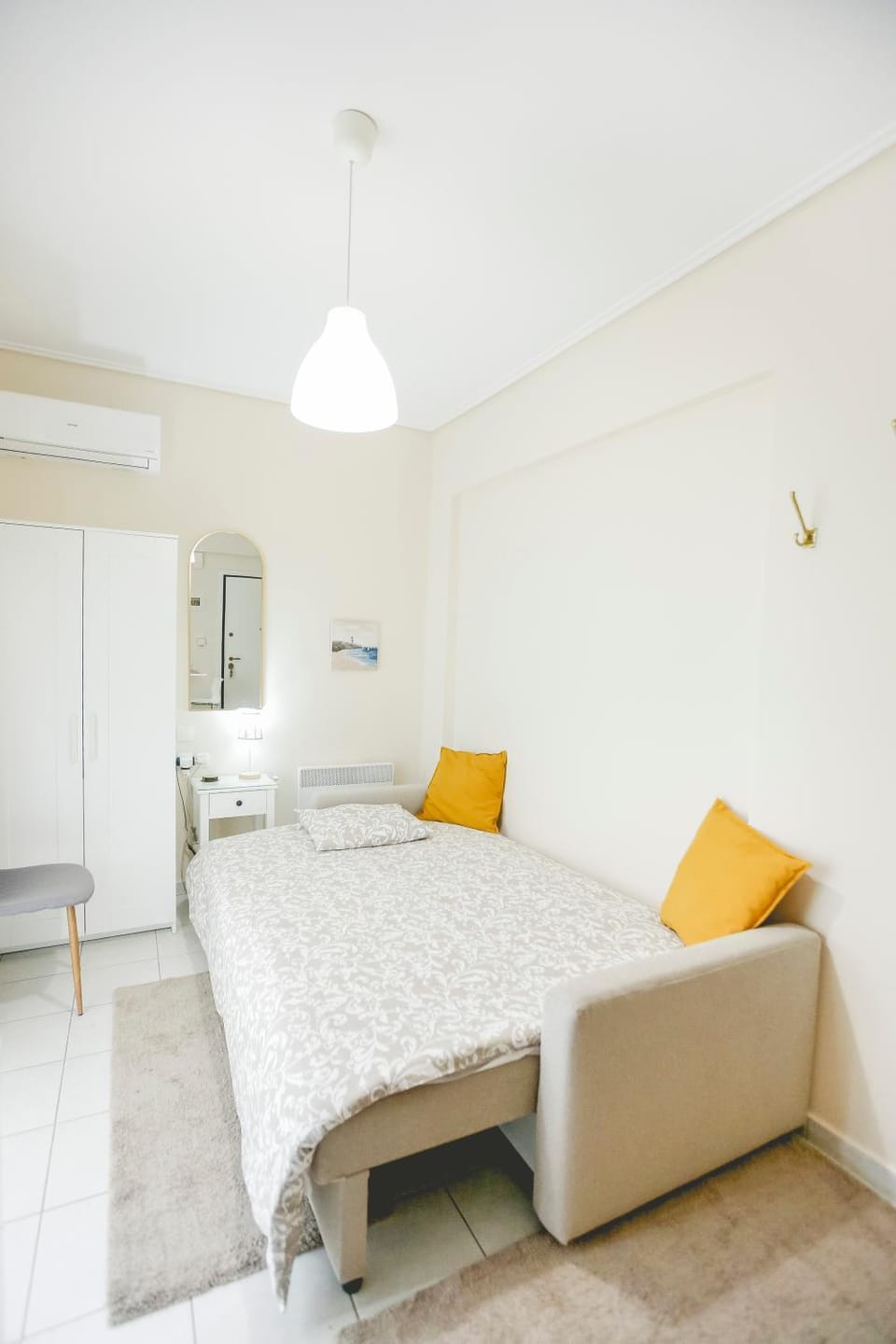 Bed, Photo of the whole room, Bedroom, wardrobe