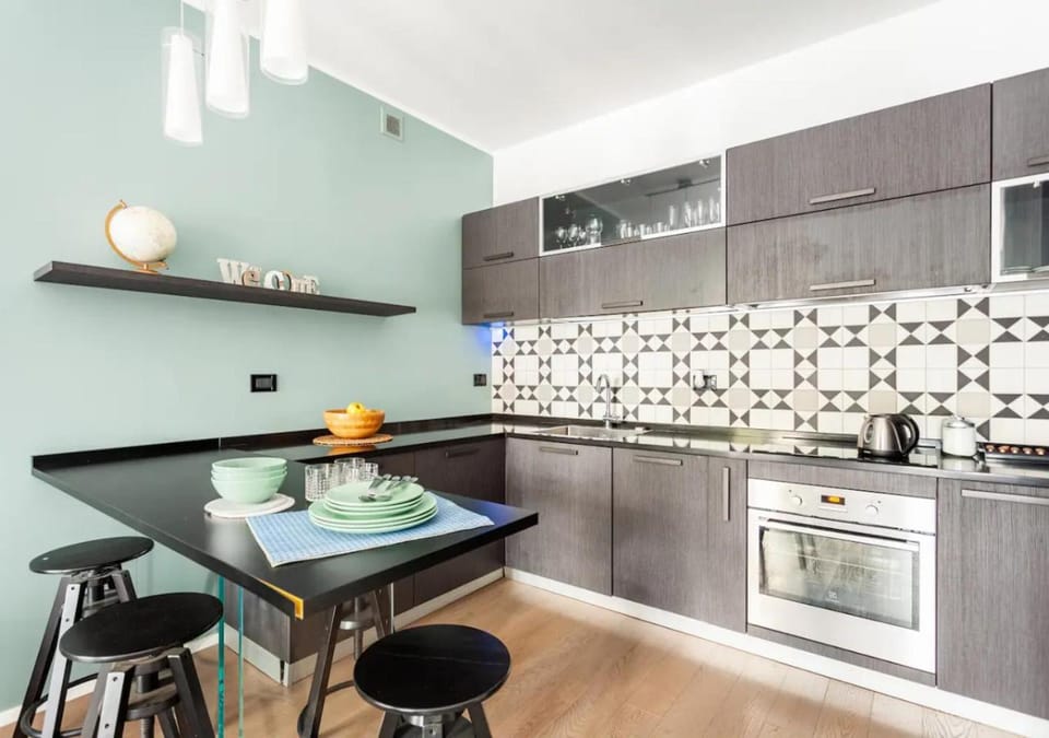 Kitchen or kitchenette, Dining area, dishwasher, oven, stove