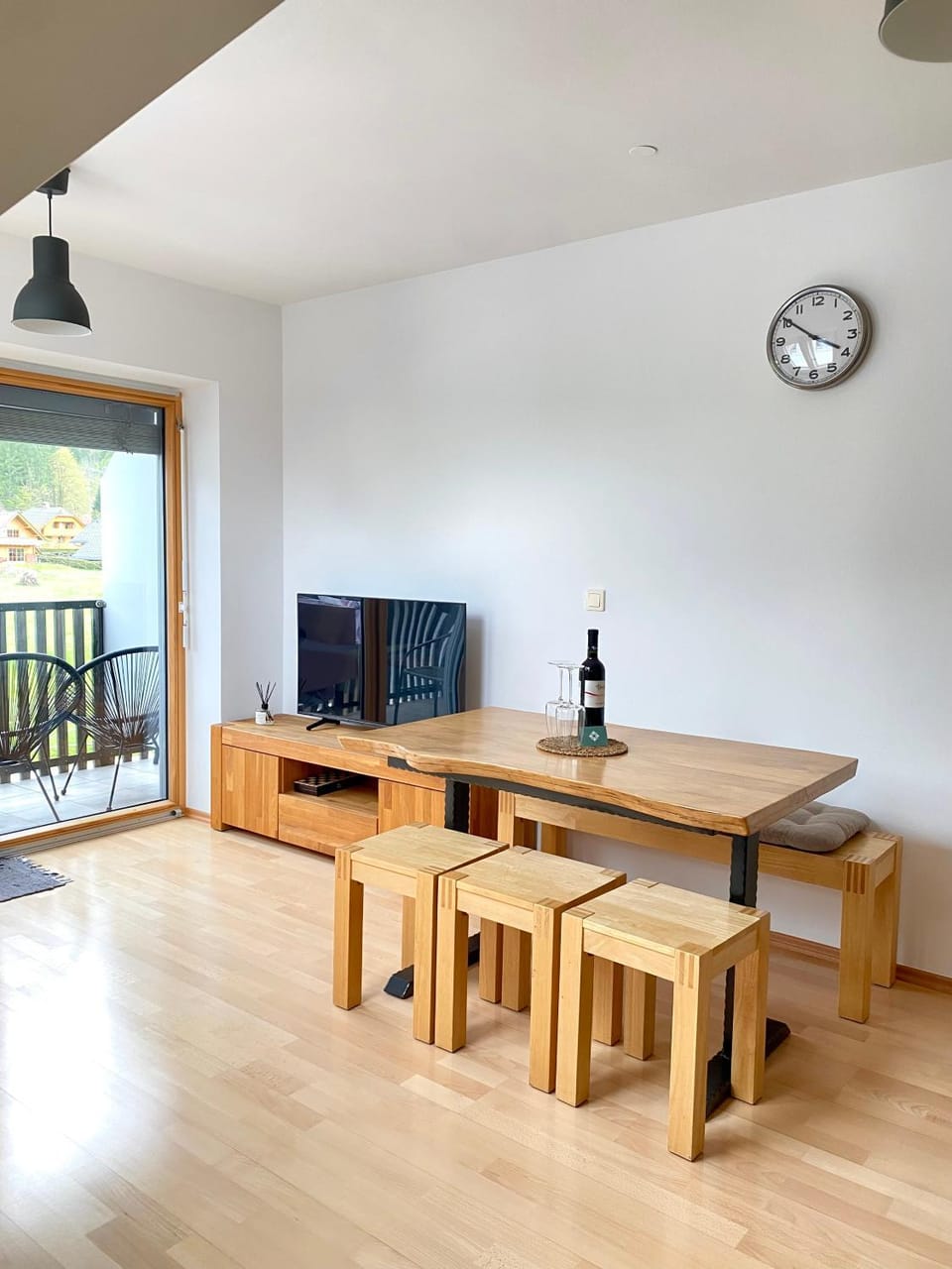 Communal lounge/ TV room, Dining area