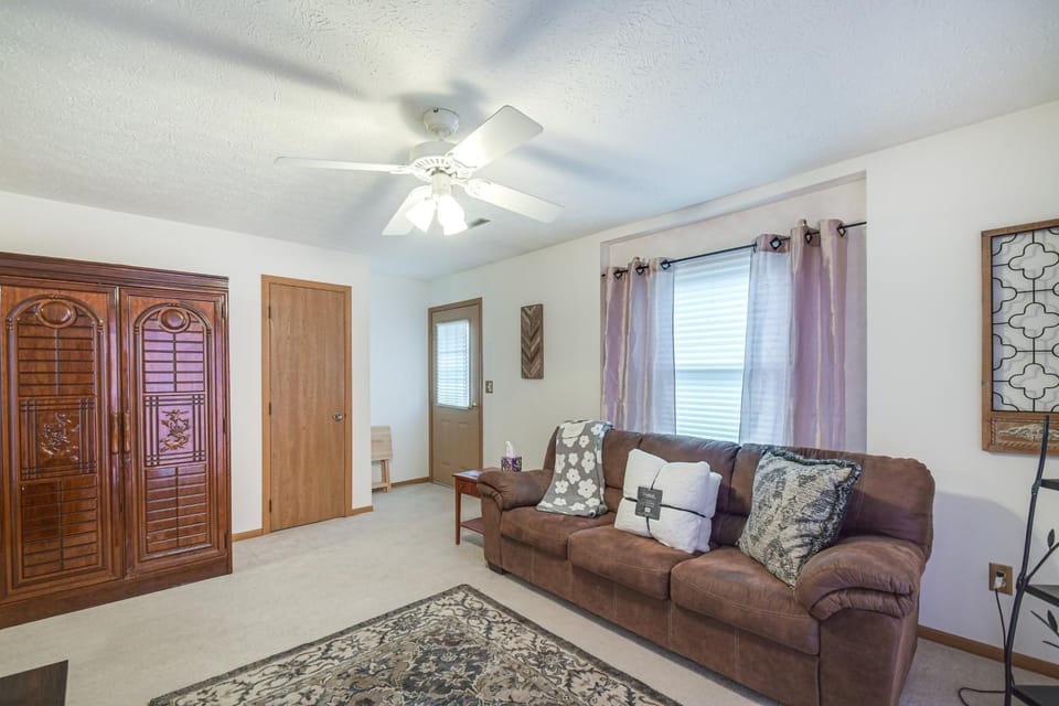 Welcoming Condo in Davenport: Central Location! House in Davenport