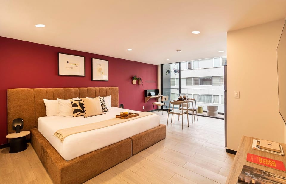 Bed, Living room, Photo of the whole room, Seating area, Dining area, Bedroom
