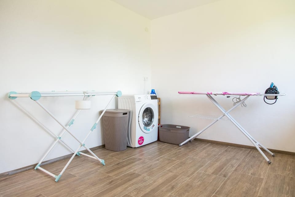 Cycling, wardrobe, washing machine