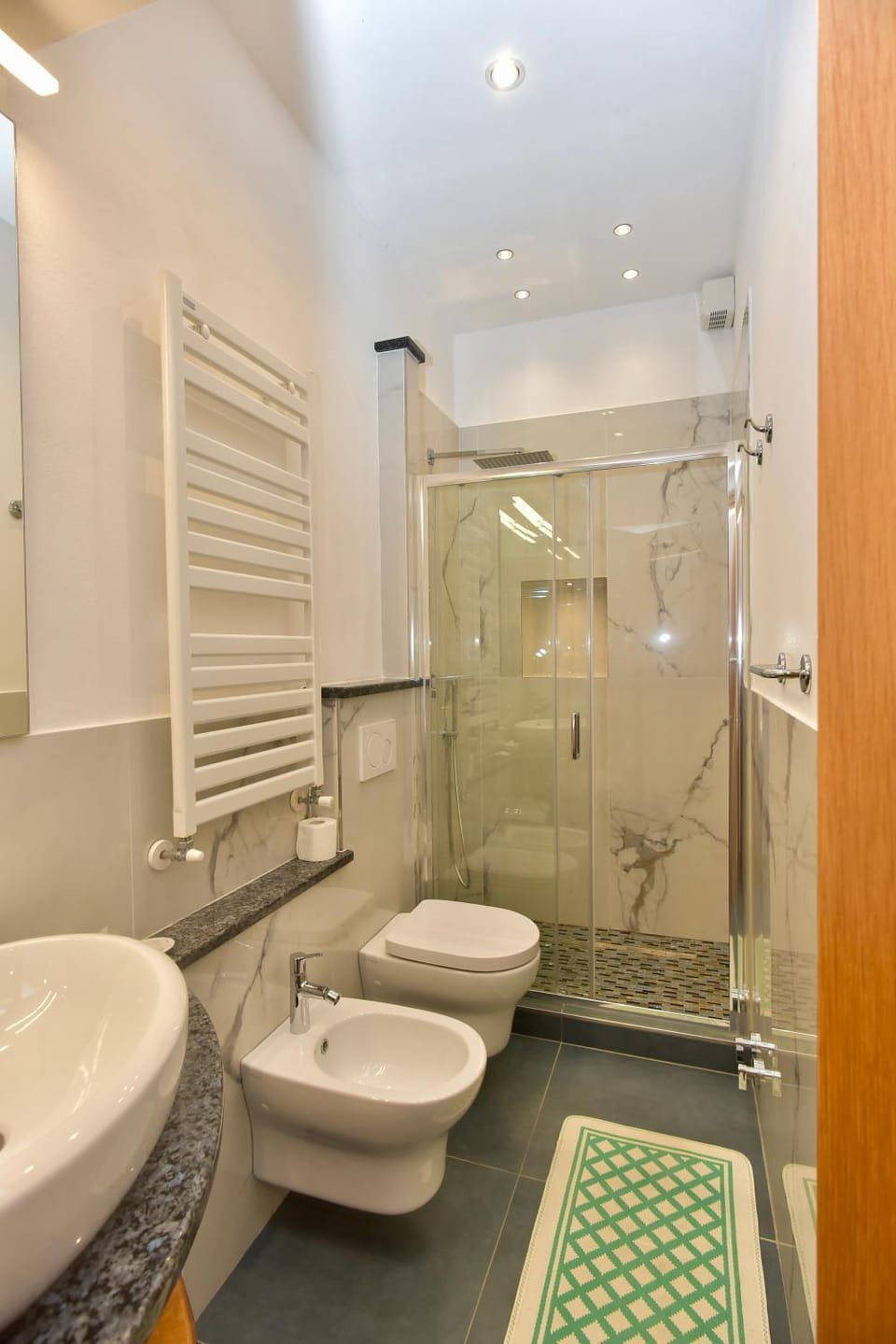 The Vernazza Main Plaza - Rooms & Apartment Bed and Breakfast in Vernazza
