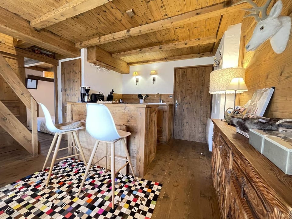 Résidence Les Epines Blanches - Appartement de charme proche village, à côté des pistes MAE-7234 Apartment in Notre-Dame-de-Bellecombe