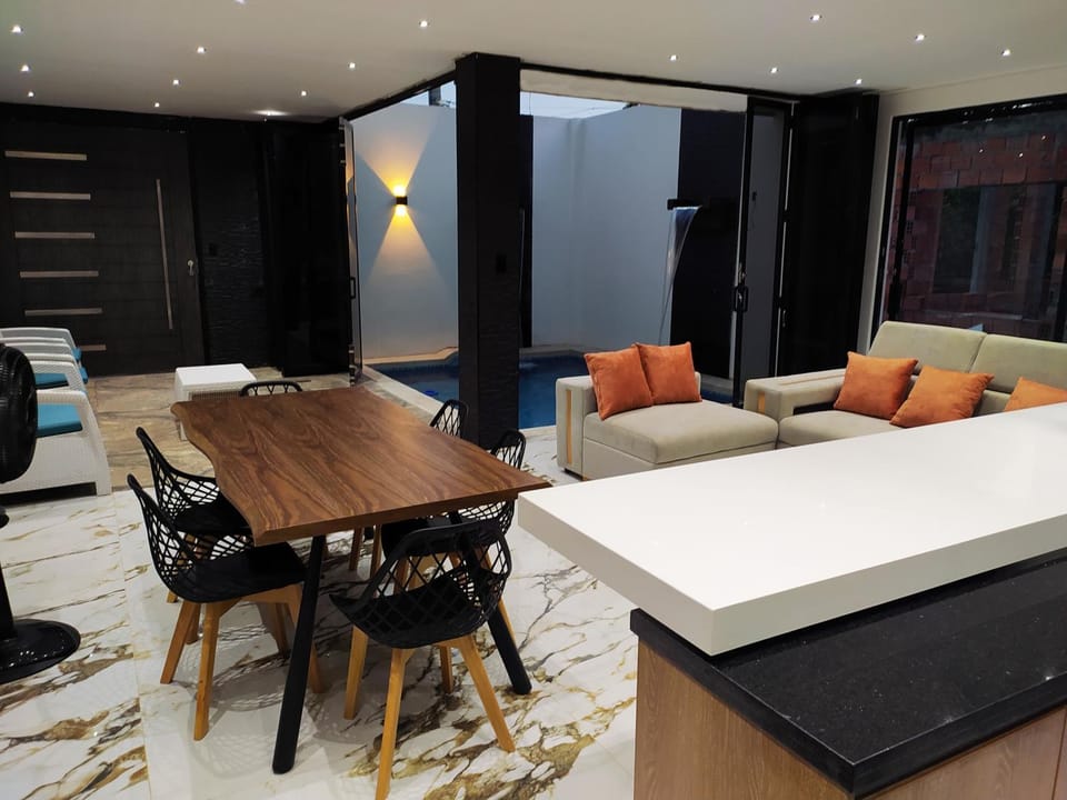 Living room, Dining area