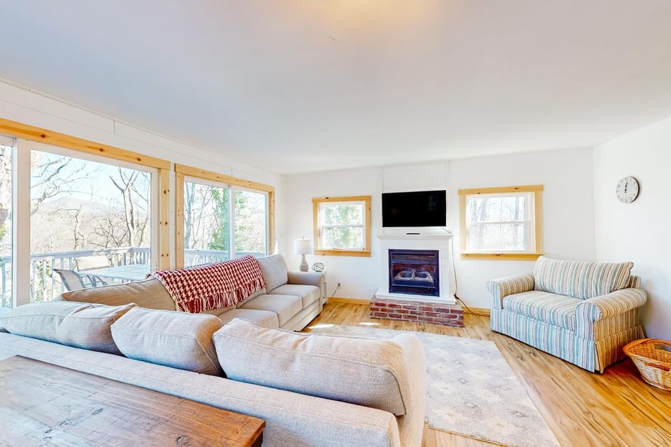 Adventure Awaits House in Lake Lure