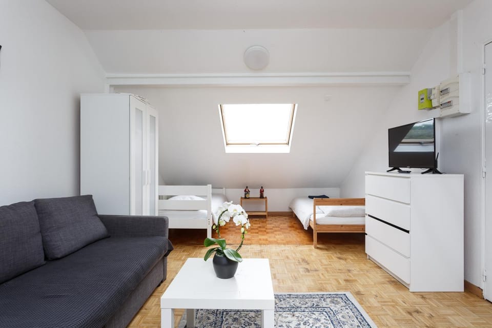 Le blanc mesnil parc des expos F1 Apartment in Drancy