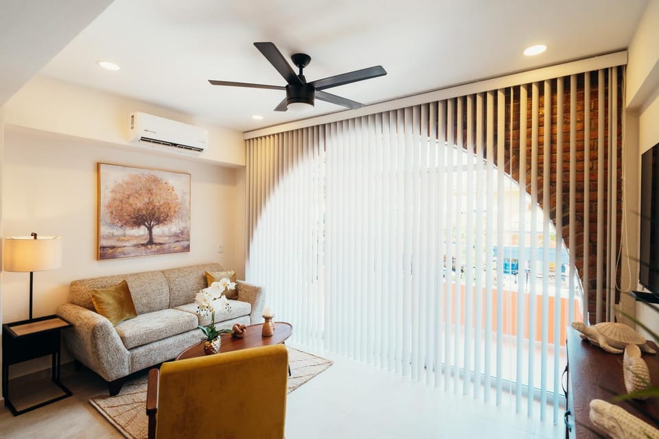 TV and multimedia, Living room, Seating area