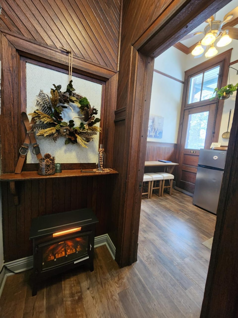 Kitchen or kitchenette, Decorative detail, Decorative detail, fireplace, kitchen