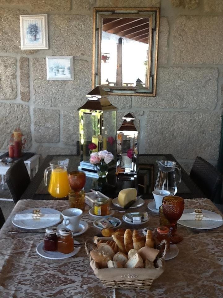 Casa do Adro de Parada Bed and Breakfast in Vila Real District