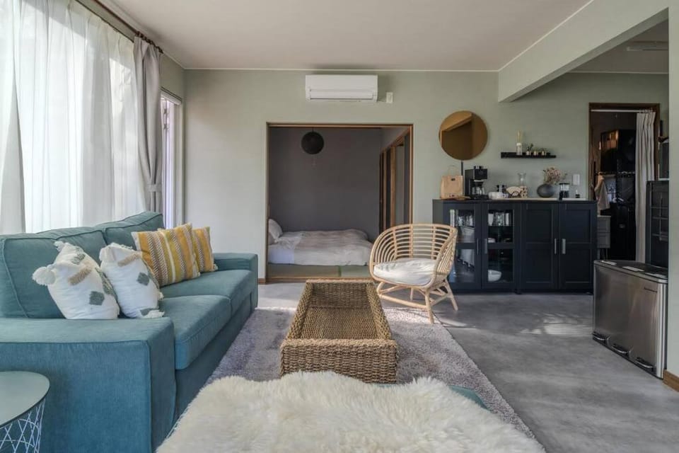 TV and multimedia, Living room, air conditioner