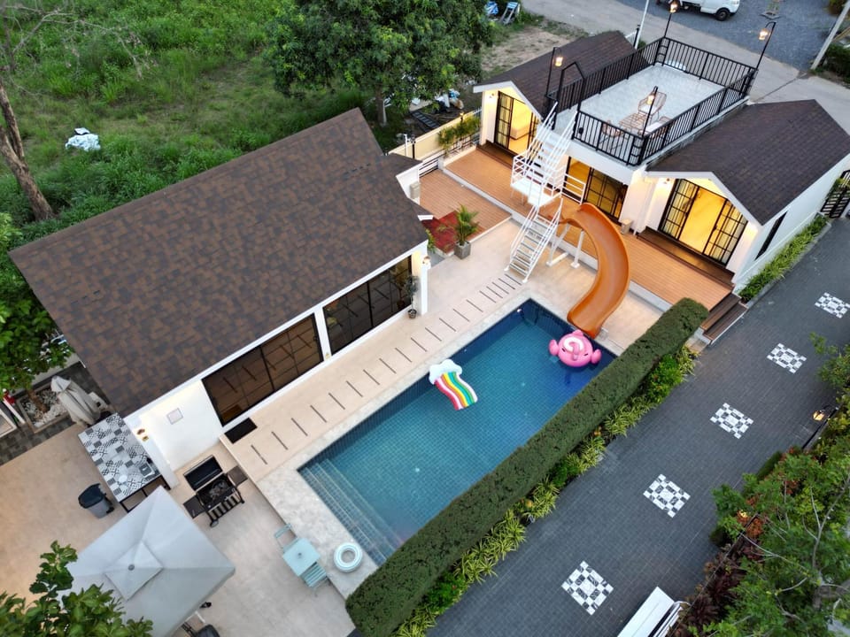 Property building, Garden, Garden view, Pool view
