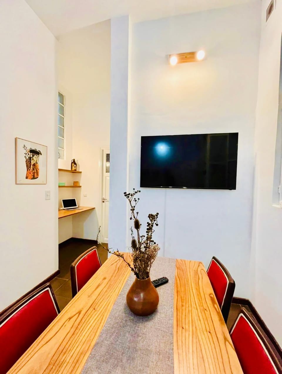 TV and multimedia, Dining area