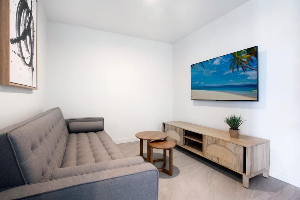 Communal lounge/ TV room, Seating area, Evening entertainment