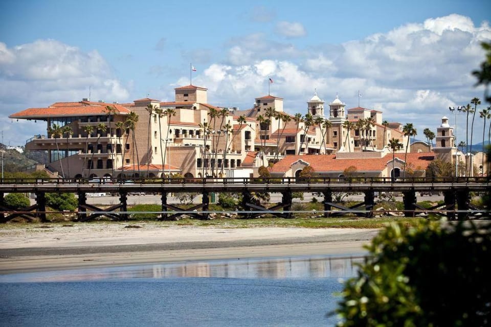 Sand Pebbles Resort - 1 Bedroom Condo in Great Location Right by the Beaches and Attractions Apartment in Solana Beach