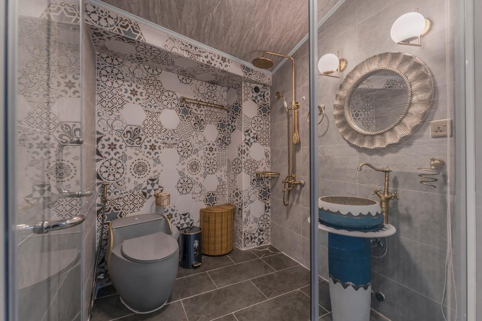 Toilet, Bathroom