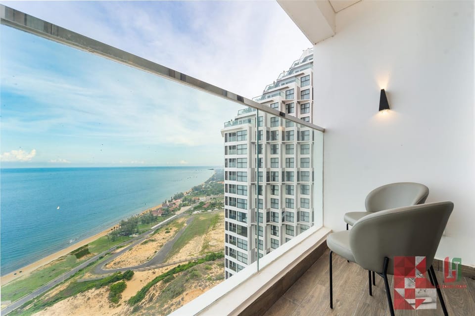 Day, Natural landscape, Balcony/Terrace, Seating area, Sea view