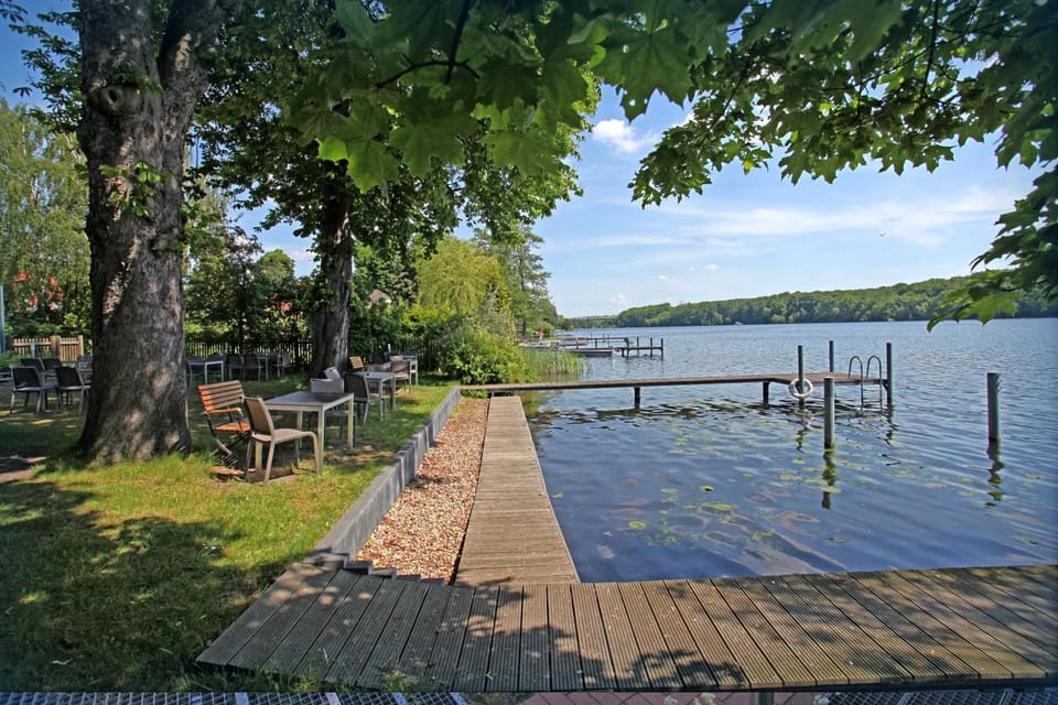 Garden, Lake view