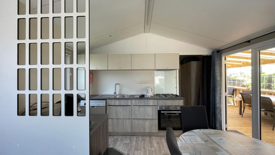 oven, kitchen