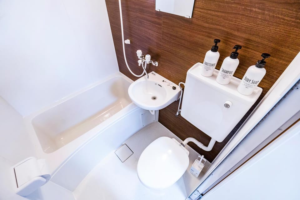 Shinjuku Ryokan Retreat丶Local Tokyo Experience & Short Trips Hub丶walk to Shinjuku station Y05C Apartment in Shinjuku