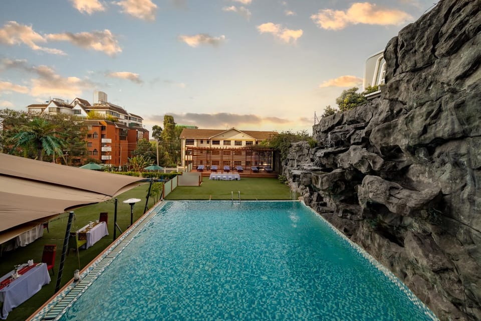 Day, Natural landscape, Pool view, Swimming pool