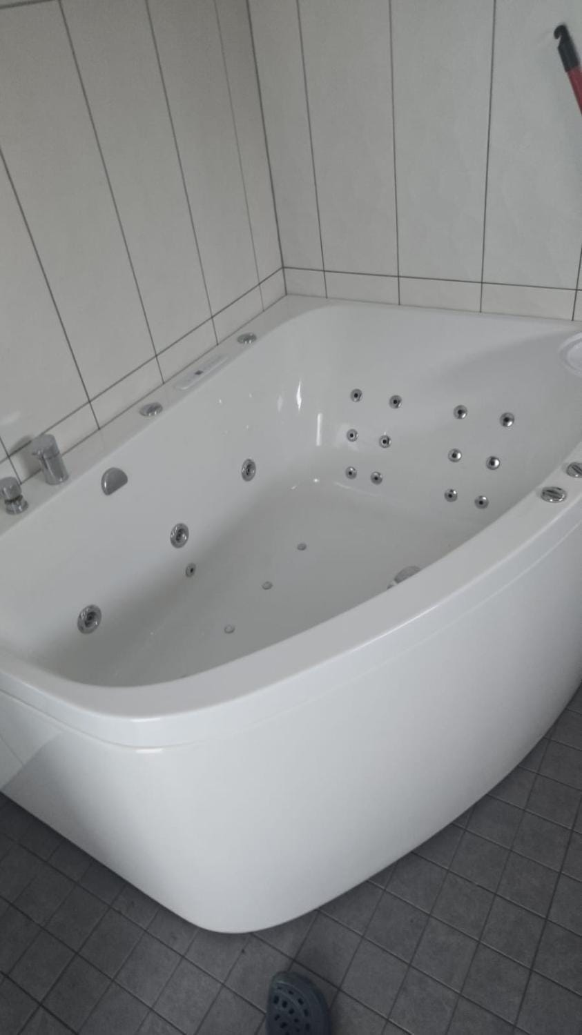 Hot Tub, Hot Tub, Bathroom