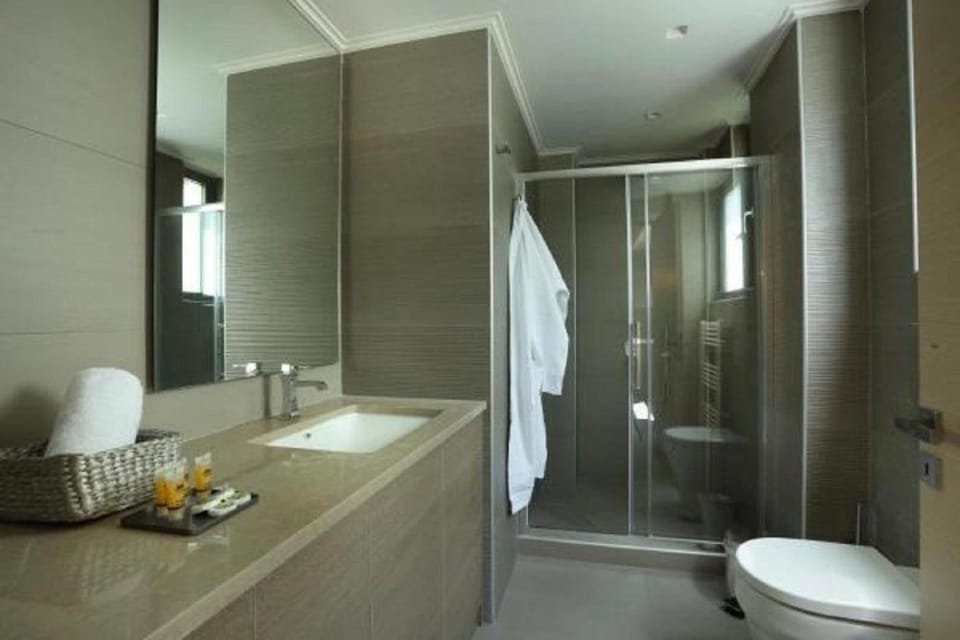 Shower, Toilet, Bathroom