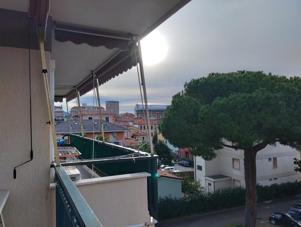 Appartamento con posto auto privato comodo a centro e spiagge Apartment in Chiavari