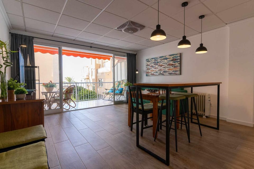 Communal lounge/ TV room, TV and multimedia, Balcony/Terrace, Living room, Decorative detail, Dining area