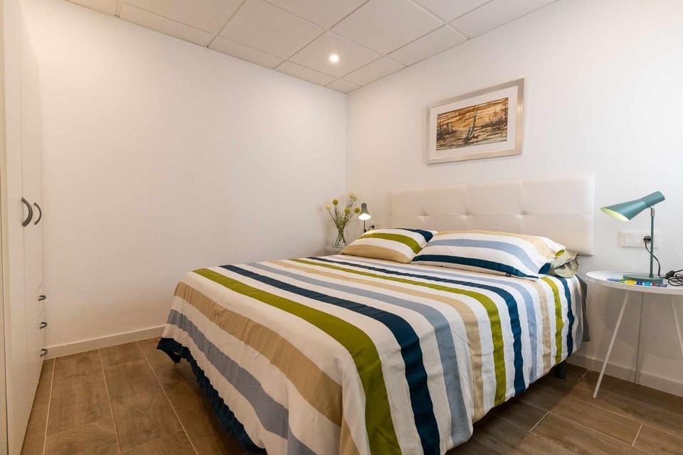 Bed, Decorative detail, Bedroom