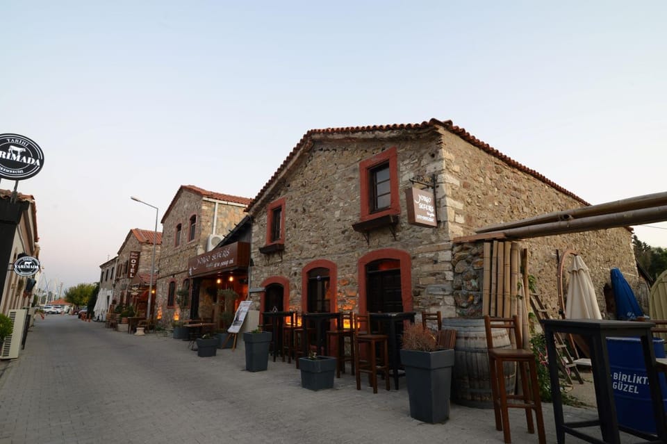 Otel Yorgo Seferis Bed and Breakfast in İzmir Province