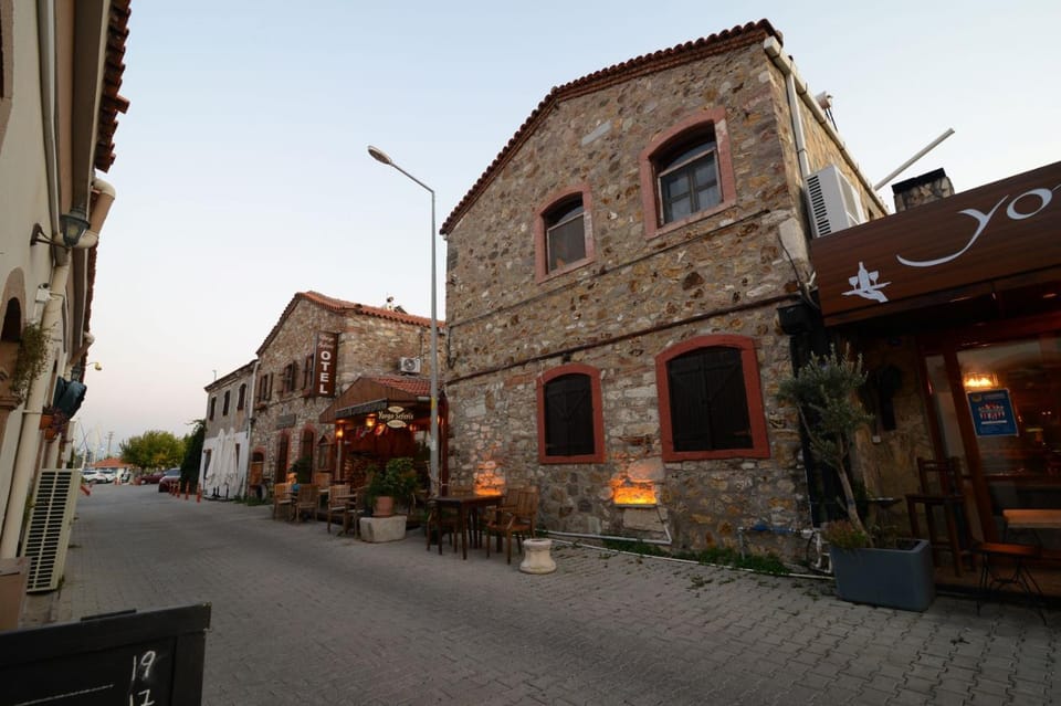 Otel Yorgo Seferis Bed and Breakfast in İzmir Province