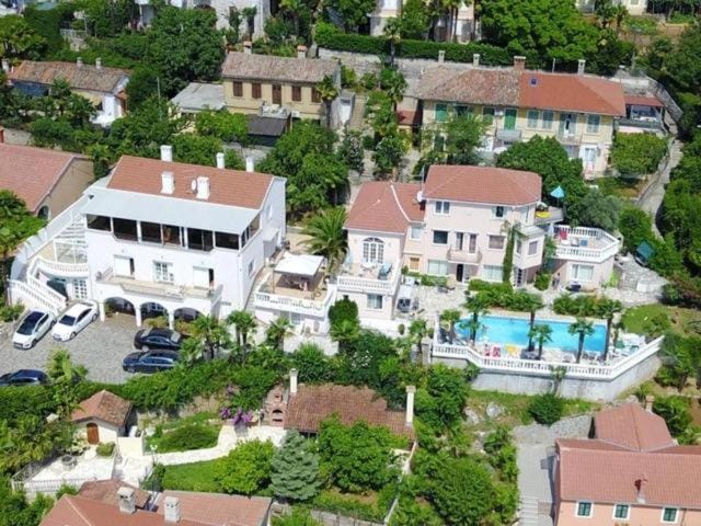 Villa Palme 1 Apartment in Opatija