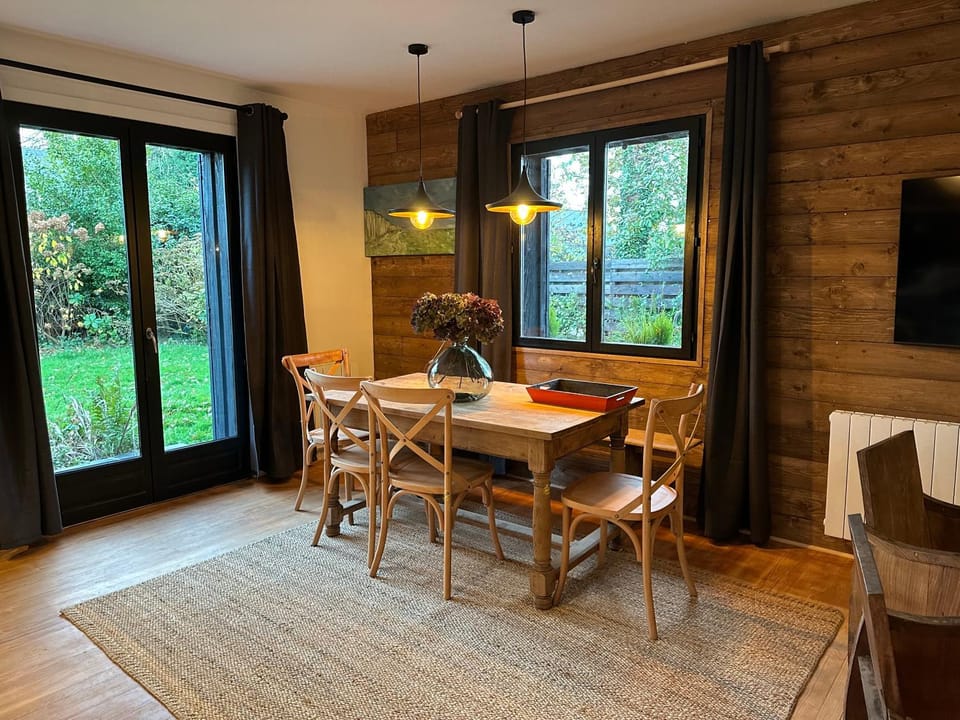 Dining area, Lunch