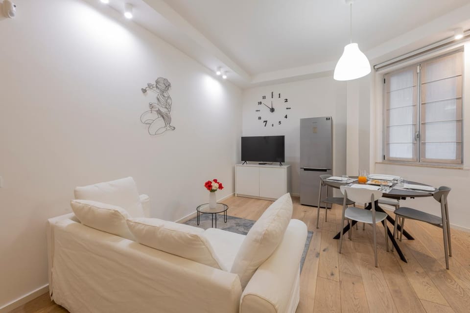 TV and multimedia, Living room, Dining area