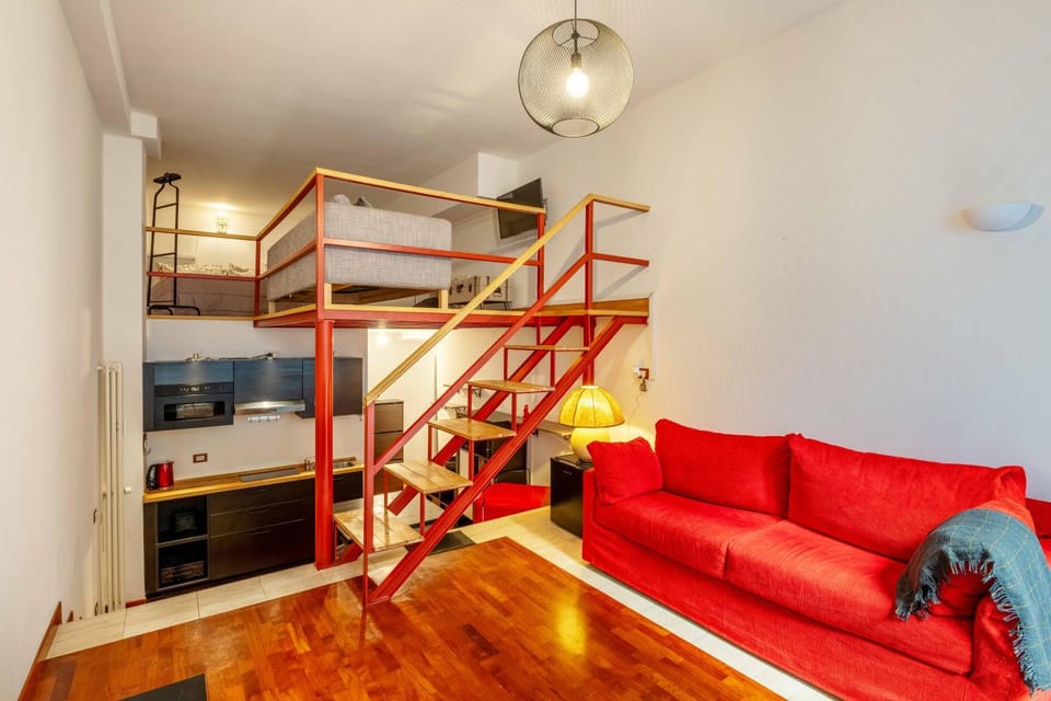 One bedroom apartment with terrace near Duomo Apartment in Milan
