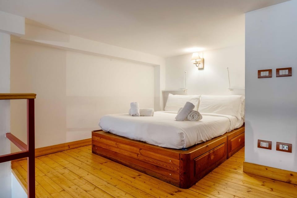 One bedroom apartment with terrace near Duomo Apartment in Milan