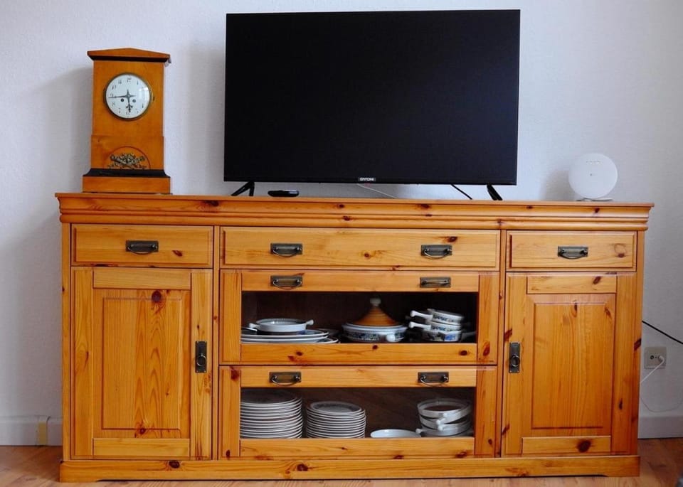 TV and multimedia, Evening entertainment