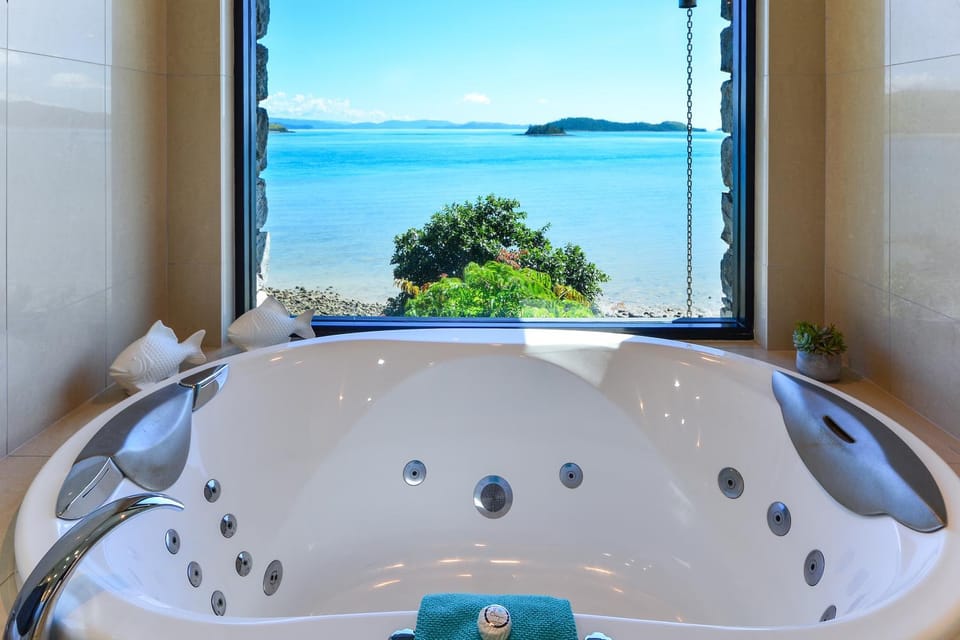 Hot Tub, Bathroom, Sea view, Bath