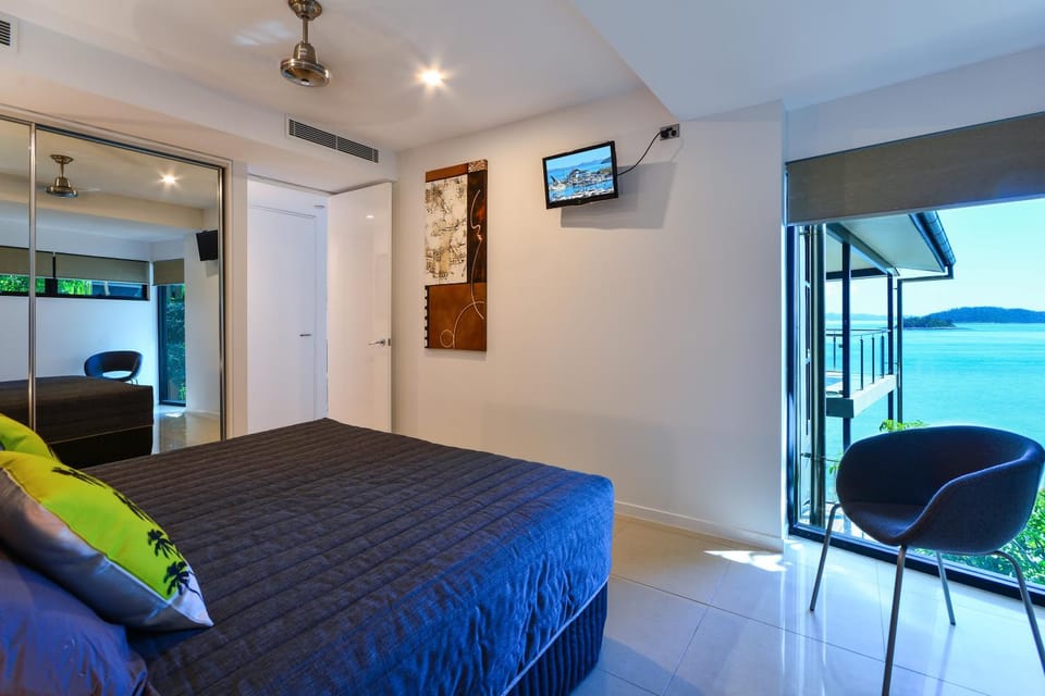 TV and multimedia, Bedroom, Sea view, air conditioner