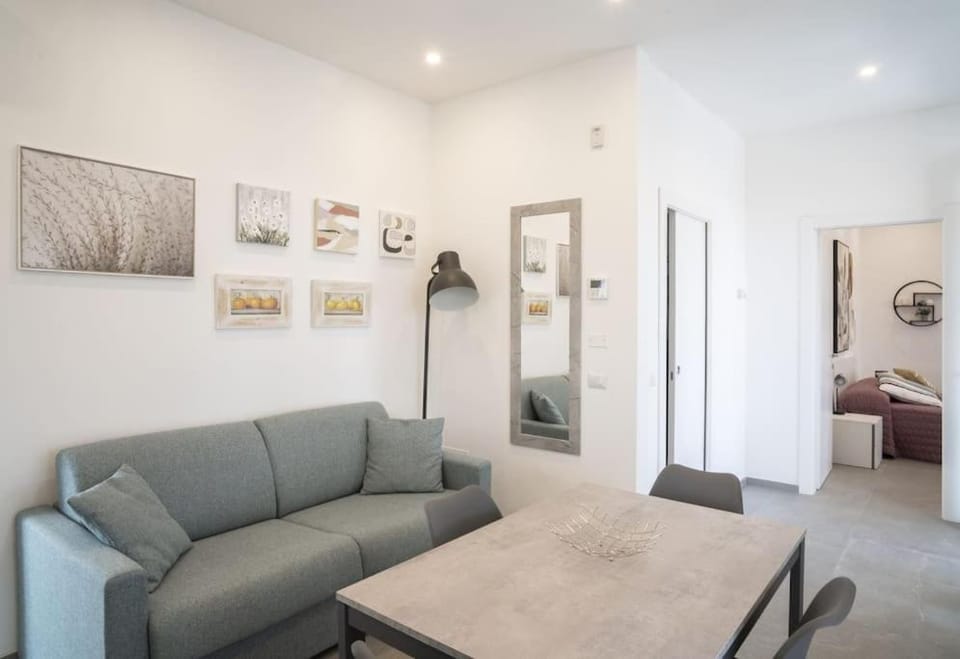 VILLA ARI - Iris Apartment in San Vincenzo